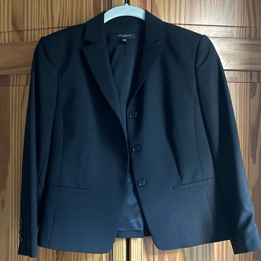 Ann Taylor black blazer